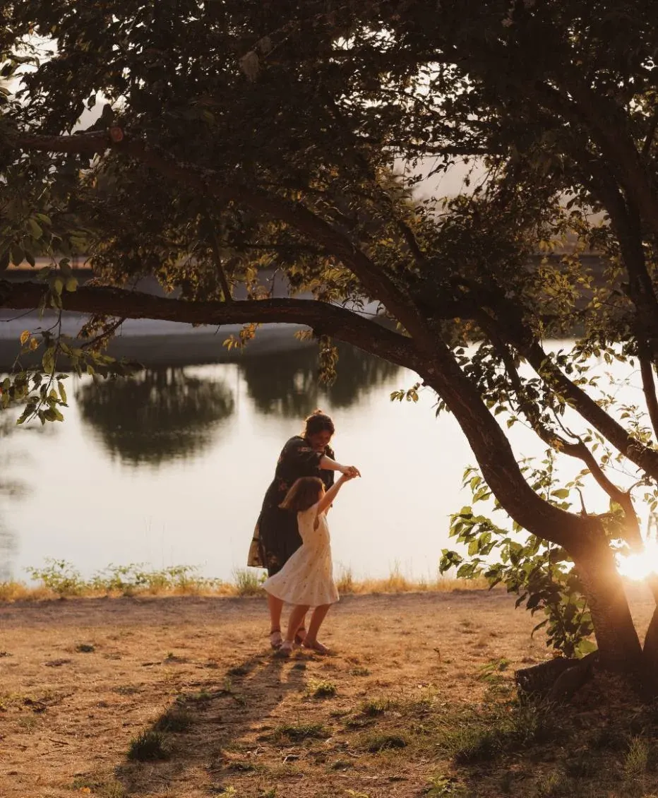 Dancing at dusk — families photography by Brittany Devine